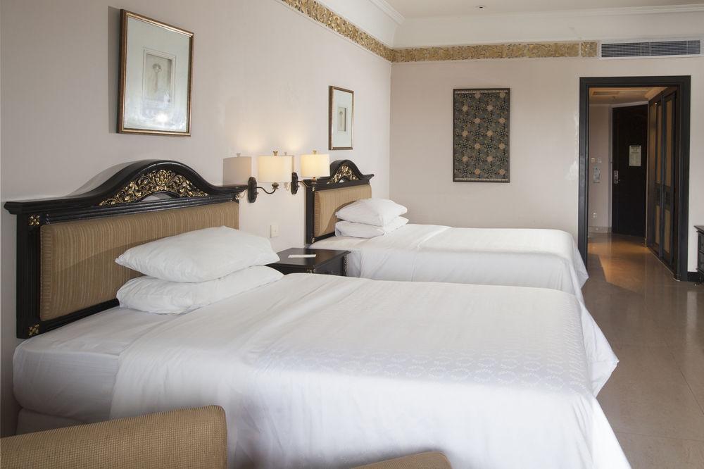 Mustika Yogyakarta Resort And Spa Maguwo Esterno foto