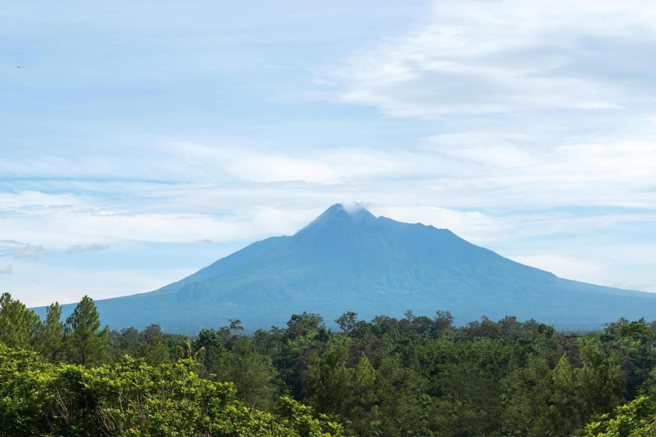 Mustika Yogyakarta Resort And Spa Maguwo Esterno foto