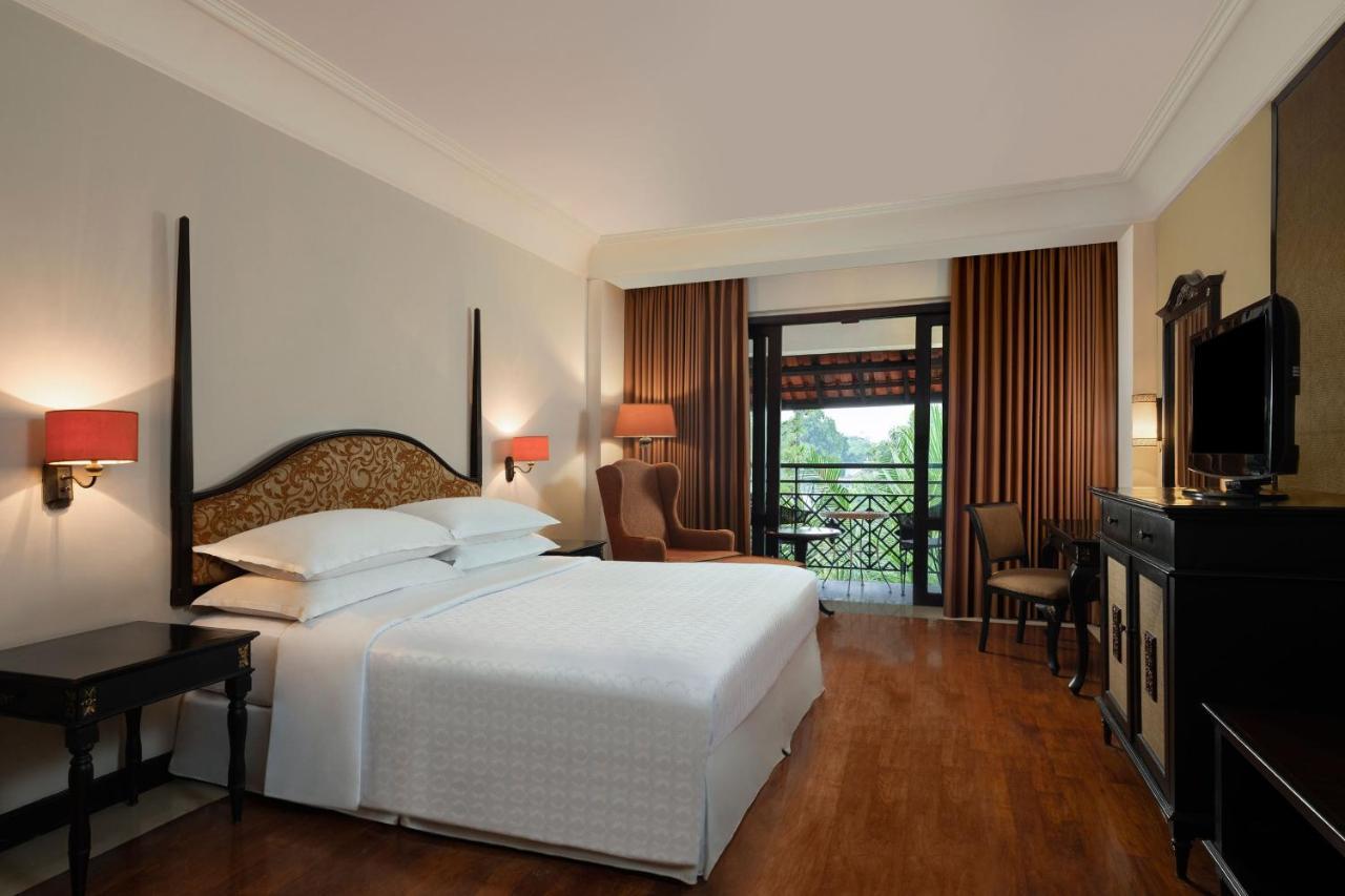 Mustika Yogyakarta Resort And Spa Maguwo Esterno foto